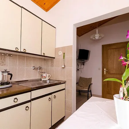 Apartments Rozalija Razanj Exterior photo